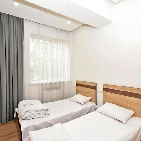 Rent Inn Yerevan On Chaykovski Street Esterno foto