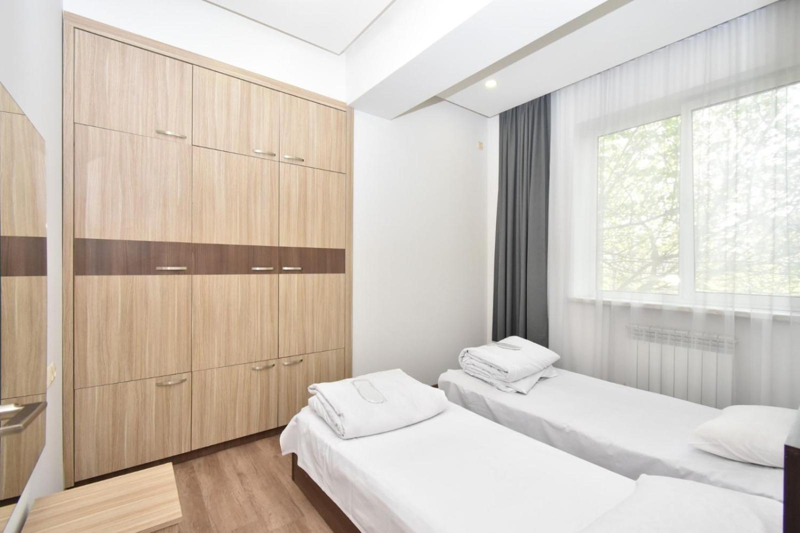 Rent Inn Yerevan On Chaykovski Street Esterno foto
