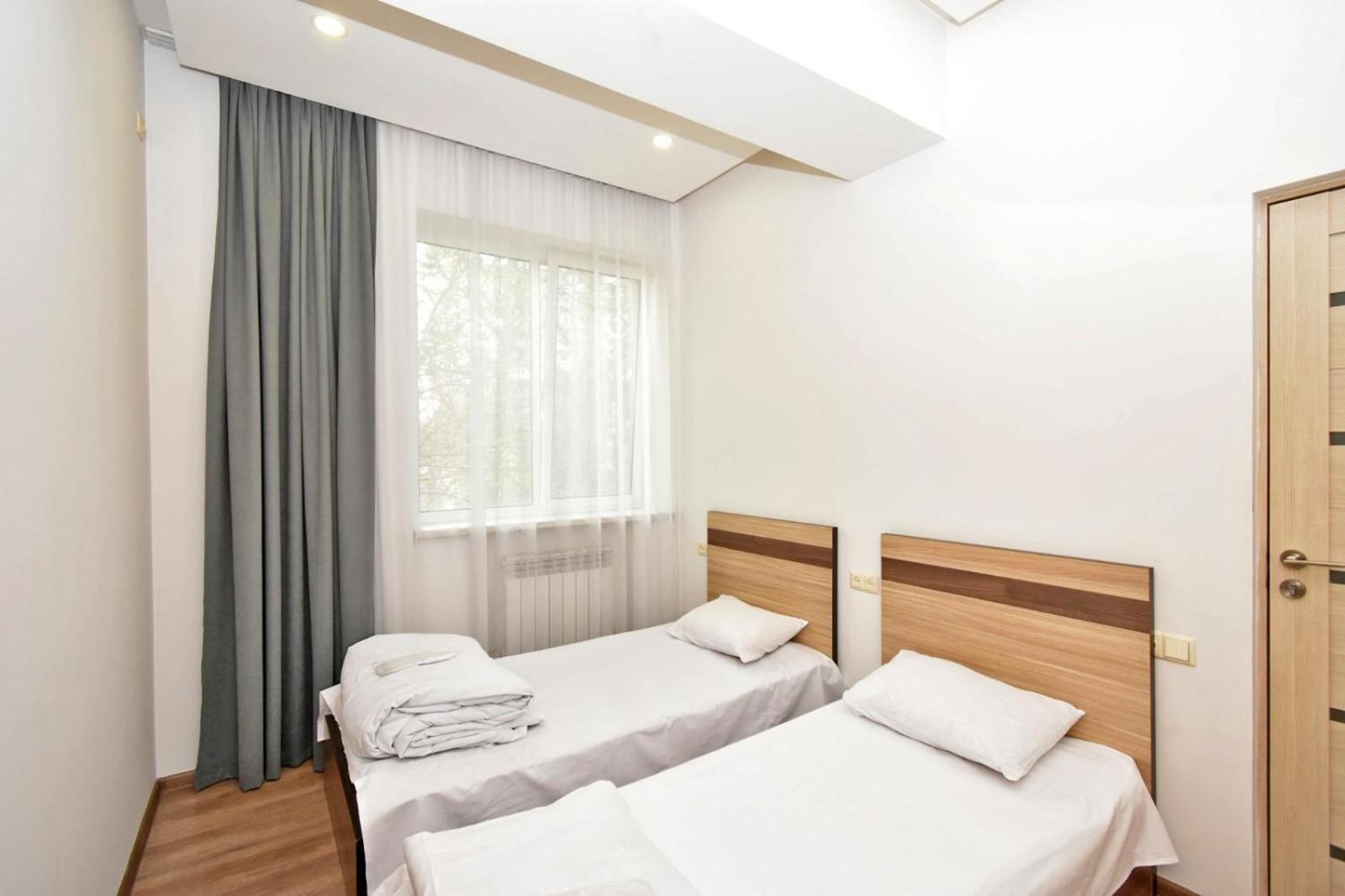 Rent Inn Yerevan On Chaykovski Street Esterno foto